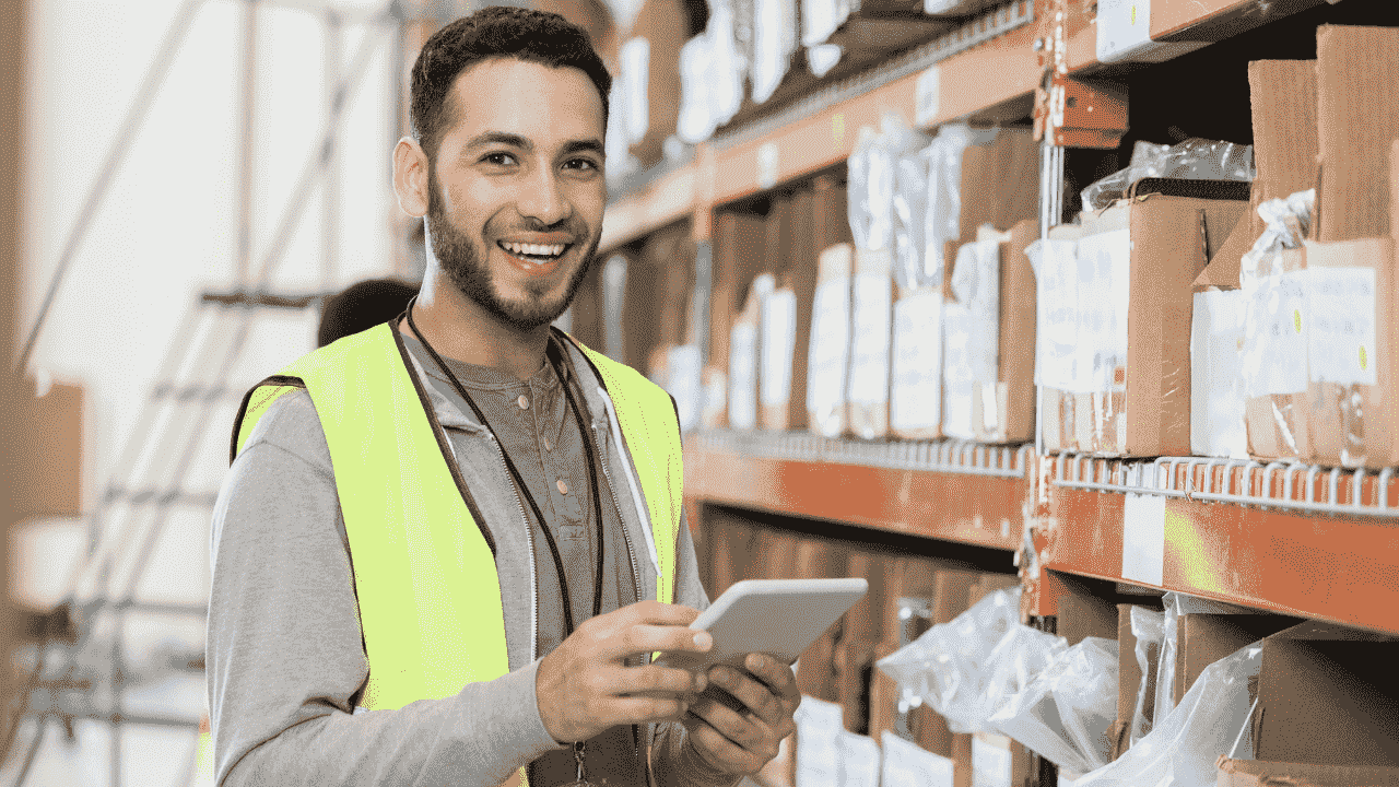 Працівник на фармацевтичному складі