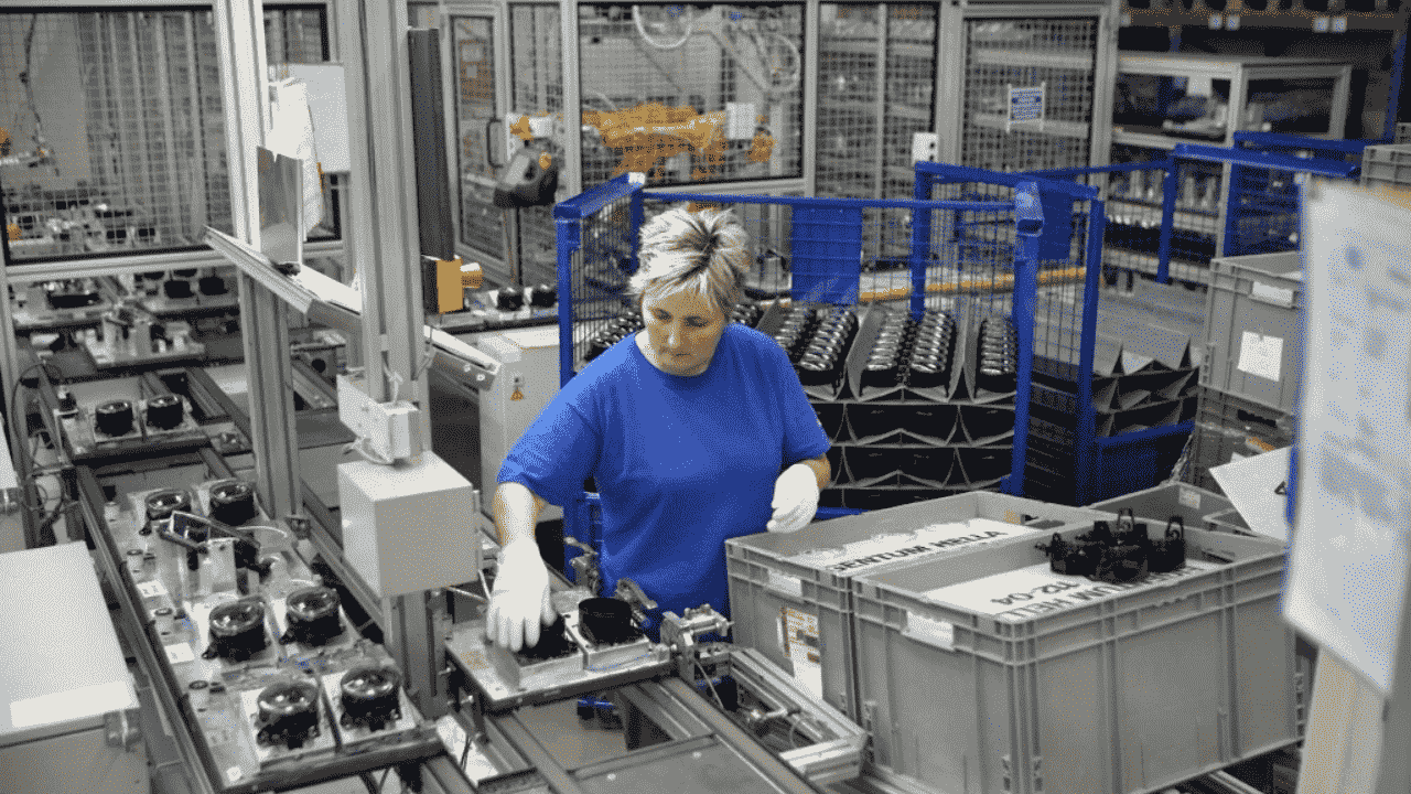 Різноробочий на завод з виготовлення фар до корейських автомобілів